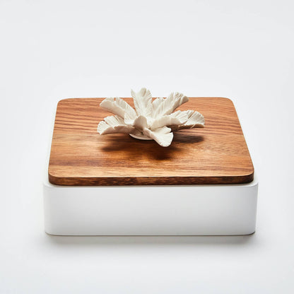 LUXOR 15 cm wooden box with lid and porcelain flower