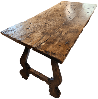 17th Century Walnut table with Iron fiadores