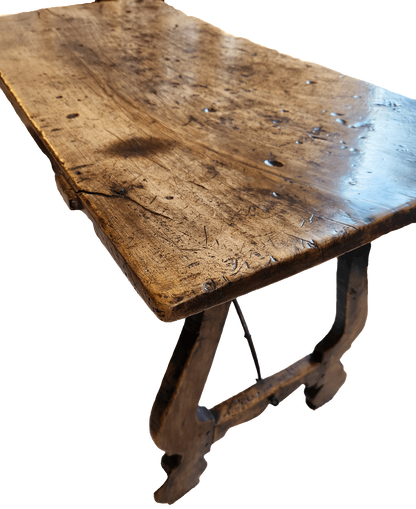 17th Century Walnut table with Iron fiadores