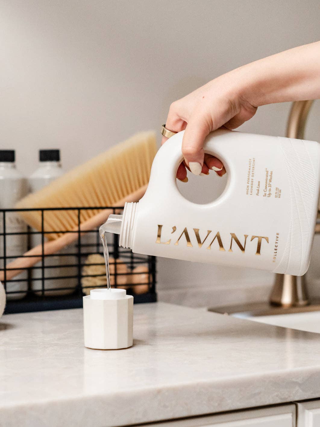 High Performing Laundry Detergent - Fresh Linen L'AVANT Collective